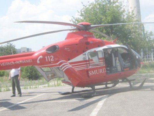 Elicopterul SMURD, solicitat la Medgidia: un muncitor şi-a prins piciorul într-un utilaj agricol